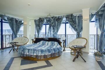 Фото номера Мезонет с видом на море (2 взрослых) Отель Chaika Beach Resort г. Солнечный Берег 2