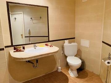 Фото номера Двухместный номер эконом-класса с 1 кроватью Отель Imperial Palace Hotel г. Солнечный Берег 5