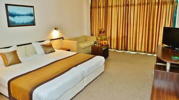 Фото номера Номер-студио с балконом (2 взрослых + 2 детей) Отель Hotel Marvel - All Inclusive - Beach Access г. Солнечный Берег 2