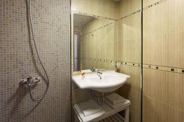 Фото номера Люкс с балконом (для 2 взрослых) Отель Hotel Nobel - Beach Access г. Солнечный Берег 2