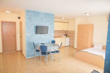 Фото номера Номер-студио с балконом Апарт-отели Elite Apartments г. Солнечный Берег 7