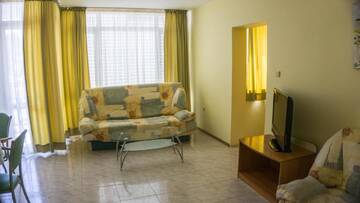 Фото номера Апартаменты с 1 спальней и балконом Апарт-отели Elite Apartments г. Солнечный Берег 13
