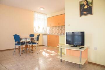 Фото номера Апартаменты с 2 спальнями и балконом Апарт-отели Elite Apartments г. Солнечный Берег 6