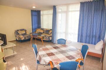 Фото номера Апартаменты с 2 спальнями и балконом Апарт-отели Elite Apartments г. Солнечный Берег 7
