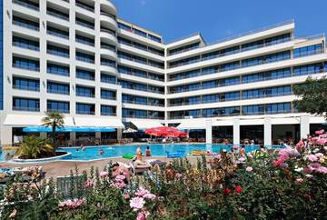 Фото номера Семейный люкс (для 2 взрослых и 2 детей) Отель Hotel Globus г. Солнечный Берег 8