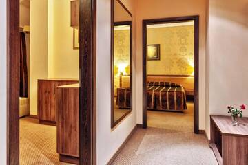 Фото номера Люкс с 2 спальнями (4 взрослых) Отель Hotel Forum г. Солнечный Берег 5