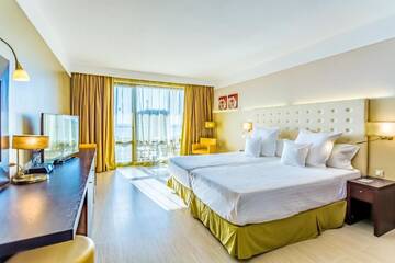 Фото номера Представительский люкс Курортные отели Barceló Royal Beach г. Солнечный Берег 3