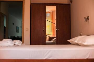 Фото номера Апартаменты с 1 спальней (для 2 взрослых и 1 ребенка) Апарт-отели Sunny Holiday Apartments г. Солнечный Берег 45