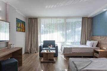 Фото номера Полулюкс с видом на парк Курортные отели Hotel Neptun Beach г. Солнечный Берег 5