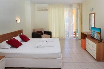 Фото номера Номер-студио (для 3 взрослых) Апарт-отели Pollo Resort г. Солнечный Берег 31