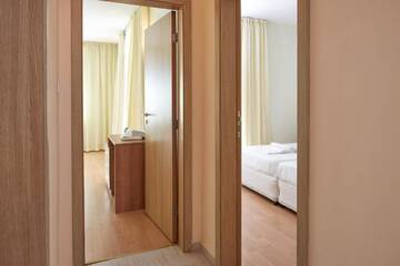 Фото номера Номер-студио (для 3 взрослых) Апарт-отели Pollo Resort г. Солнечный Берег 5