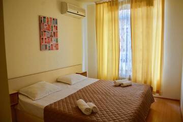 Фото номера Апартаменты с 1 спальней Отель Hotel Rainbow 2 г. Солнечный Берег 4