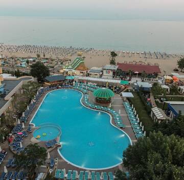 Фото номера Семейный номер с прямым видом на море (для 4 взрослых) Отель Hotel Slavyanski г. Солнечный Берег 4
