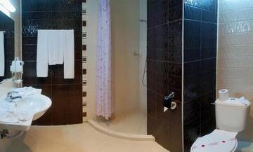 Фото номера Двухместный номер с 1 кроватью или 2 отдельными кроватями Отель Hotel Colosseum г. Солнечный Берег 10