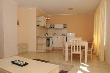 Фото номера Апартаменты в пентхаусе Апарт-отели Yassen Holiday Village г. Солнечный Берег 4