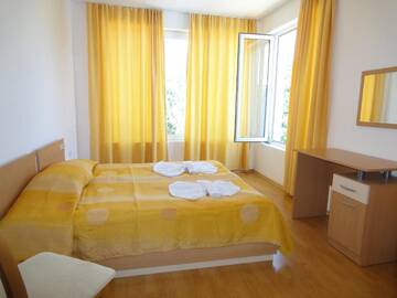 Фото номера Апартаменты с 1 спальней Апарт-отели Yassen Holiday Village г. Солнечный Берег 2