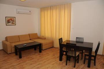 Фото номера Апартаменты с 1 спальней Апарт-отели Yassen Holiday Village г. Солнечный Берег 11