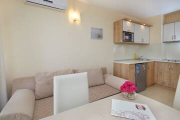 Фото номера Номер-студио Отель Relax Holiday Complex &amp; Spa г. Солнечный Берег 4