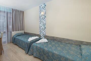 Фото номера Апартаменты с 2 спальнями Отель Relax Holiday Complex &amp; Spa г. Солнечный Берег 3