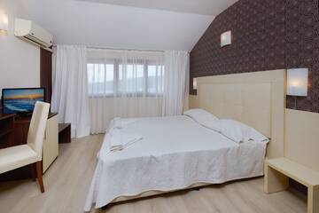Фото номера Семейный люкс Отель Relax Holiday Complex &amp; Spa г. Солнечный Берег 5