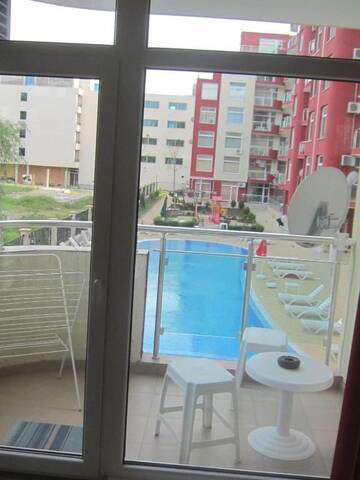 Фото номера Апартаменты с 1 спальней и балконом Апарт-отели Global Ville Apartcomplex г. Солнечный Берег 20