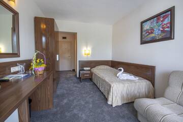 Фото номера Классический одноместный номер Отель Hotel Glarus Beach г. Солнечный Берег 2