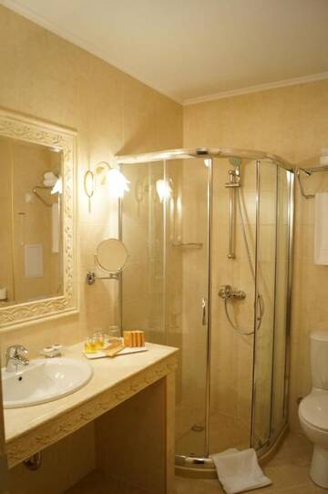 Фото номера Люкс с 1 спальней (для 3 взрослых) Отель Hotel &amp; SPA Diamant Residence - Все включено г. Солнечный Берег 8