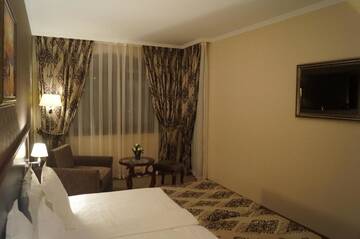 Фото номера Люкс с 1 спальней (для 3 взрослых) Отель Hotel &amp; SPA Diamant Residence - Все включено г. Солнечный Берег 4