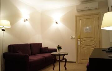 Фото номера Люкс с 1 спальней (для 2 взрослых и 2 детей) Отель Hotel &amp; SPA Diamant Residence - Все включено г. Солнечный Берег 2