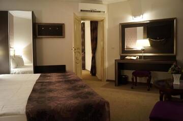 Фото номера Люкс с 1 спальней (для 2 взрослых и 2 детей) Отель Hotel &amp; SPA Diamant Residence - Все включено г. Солнечный Берег 7