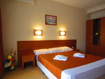 Фото номера Люкс с 1 спальней Отель Hotel Liani - All Inclusive г. Солнечный Берег 3
