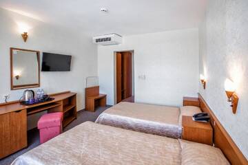 Фото номера Одноместный номер с частичным видом на море Отель Hotel Kuban г. Солнечный Берег 3