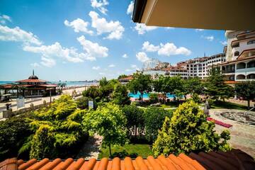 Фото номера Вилла с 2 спальнями Виллы Helena VIP Villas and Suites - Half Board г. Солнечный Берег 11