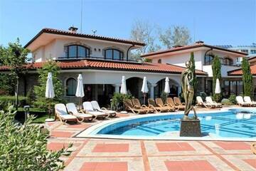 Фото номера Вилла с 1 спальней Виллы Helena VIP Villas and Suites - Half Board г. Солнечный Берег 13