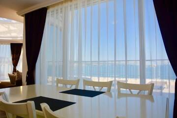 Фото номера Апартаменты с 2 спальнями Апарт-отели Golden Rainbow Beach Aparthotel г. Солнечный Берег 12