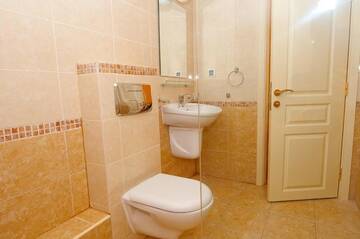 Фото номера Номер-студио Делюкс с видом на море Апарт-отели Golden Rainbow Beach Aparthotel г. Солнечный Берег 15