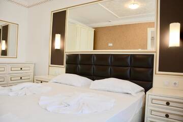 Фото номера Апартаменты Делюкс с 1 спальней и видом на парк Апарт-отели Golden Rainbow Beach Aparthotel г. Солнечный Берег 4