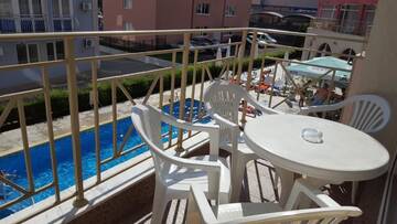 Фото номера Семейный номер-студио с балконом Апарт-отели Rose Garden Omax Hotel Apartments г. Солнечный Берег 14
