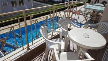 Фото номера Семейный номер-студио с балконом Апарт-отели Rose Garden Omax Hotel Apartments г. Солнечный Берег 12
