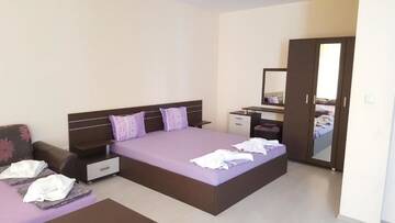 Фото номера Семейный номер-студио с балконом Апарт-отели Rose Garden Omax Hotel Apartments г. Солнечный Берег 17