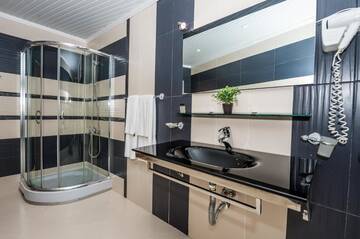 Фото номера Улучшенный двухместный номер с 1 кроватью без балкона Отель Family Hotel Gallery г. Солнечный Берег 13