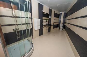 Фото номера Улучшенный двухместный номер с 1 кроватью без балкона Отель Family Hotel Gallery г. Солнечный Берег 14