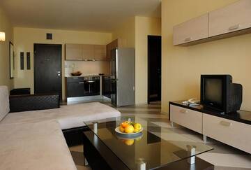 Фото номера Апартаменты с 1 спальней и видом на море Отель Hotel Heaven - Ultra All Inclusive by Asteri Hotels г. Солнечный Берег 8