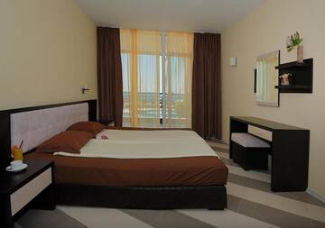 Фото номера Апартаменты с 1 спальней и видом на море Отель Hotel Heaven - Ultra All Inclusive by Asteri Hotels г. Солнечный Берег 12