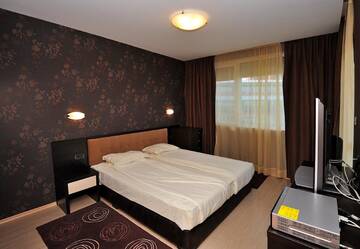 Фото номера Апартаменты Делюкс с 2 спальнями, вид на море Отель Hotel Heaven - Ultra All Inclusive by Asteri Hotels г. Солнечный Берег 3
