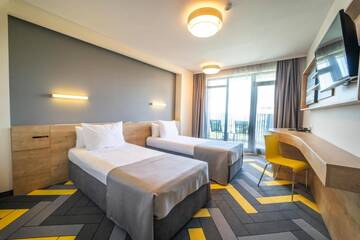 Фото номера Twin Room with Balcony (2 Adults + 1 Child) - Free Minibar &amp;amp; Parking Отель HVD Club Bor - 24 Hours Ultra All Inclusive г. Солнечный Берег 6