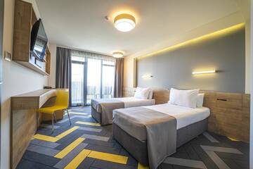 Фото номера Twin Room with Balcony (2 Adults + 1 Child) - Free Minibar &amp;amp; Parking Отель HVD Club Bor - 24 Hours Ultra All Inclusive г. Солнечный Берег 3