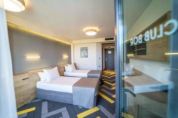 Фото номера Promo Twin Room (2 Adults + 1 Child) - Free Minibar &amp;amp; Parking Отель HVD Club Bor - 24 Hours Ultra All Inclusive г. Солнечный Берег 3