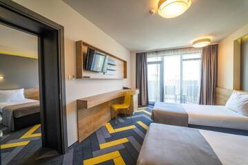 Фото номера Family Room (3 Adults + 1 Child) - Free Minibar &amp;amp; Parking Отель HVD Club Bor - 24 Hours Ultra All Inclusive г. Солнечный Берег 3