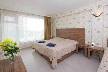 Фото номера Номер-студио (для 3 взрослых) Отель Hotel Yantra г. Солнечный Берег 8